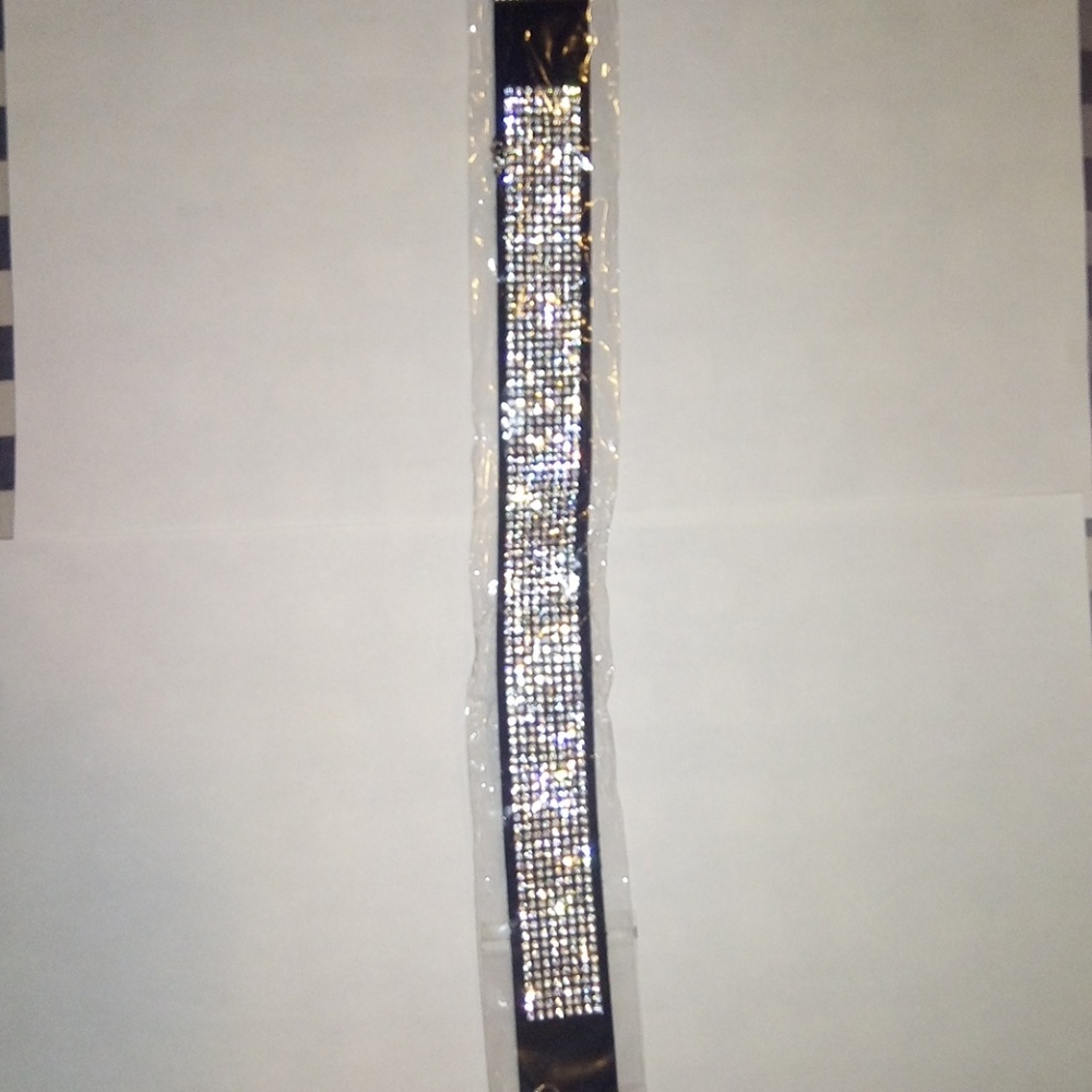 Black rhinestone choker